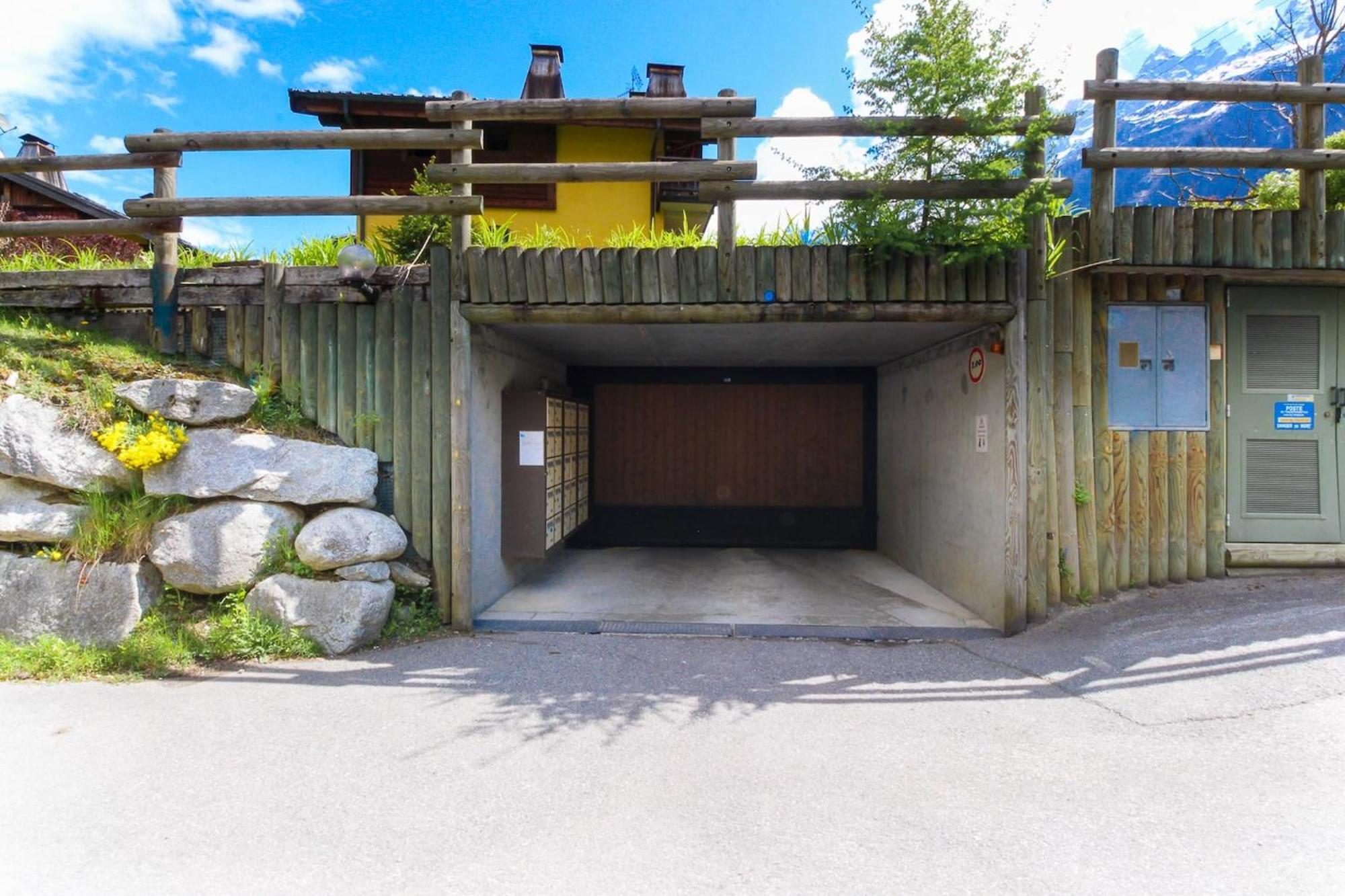 シャモニーLes Capucins - View Off Mont-Blanc Range - 4 Persアパートメント エクステリア 写真